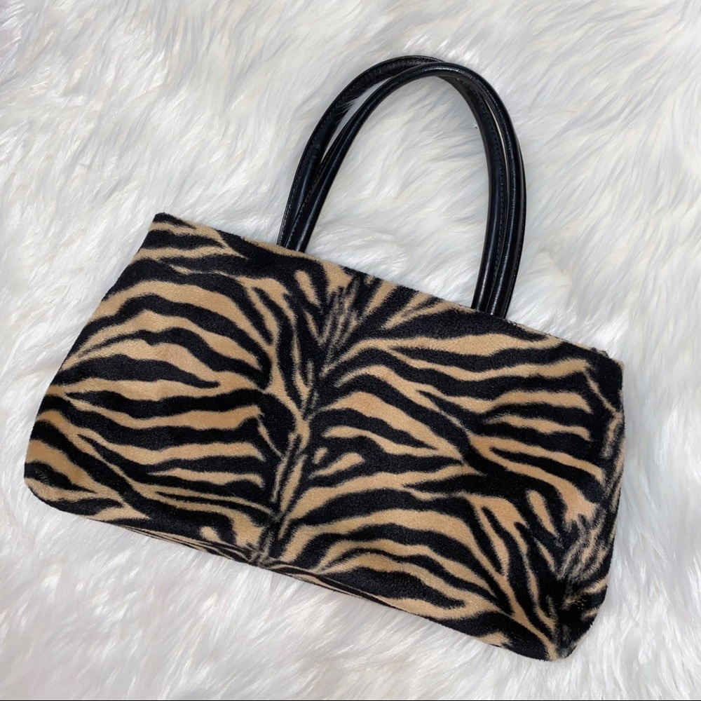 🍄3 for$25 Textured Tiger Striped Boho Purse